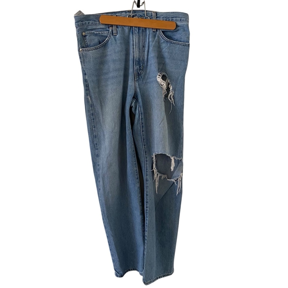 Levi's 94 Baggy Jeans Size 30 Distressed Light Wash Relaxed Straight Leg Cotton